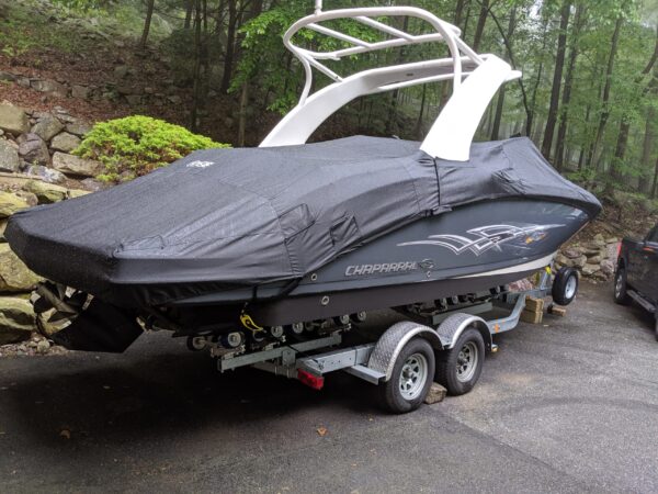 2009-2019 Chaparral 264 Sunesta 264 high windshield, with Arch Mooring Cover Outer Armor Black